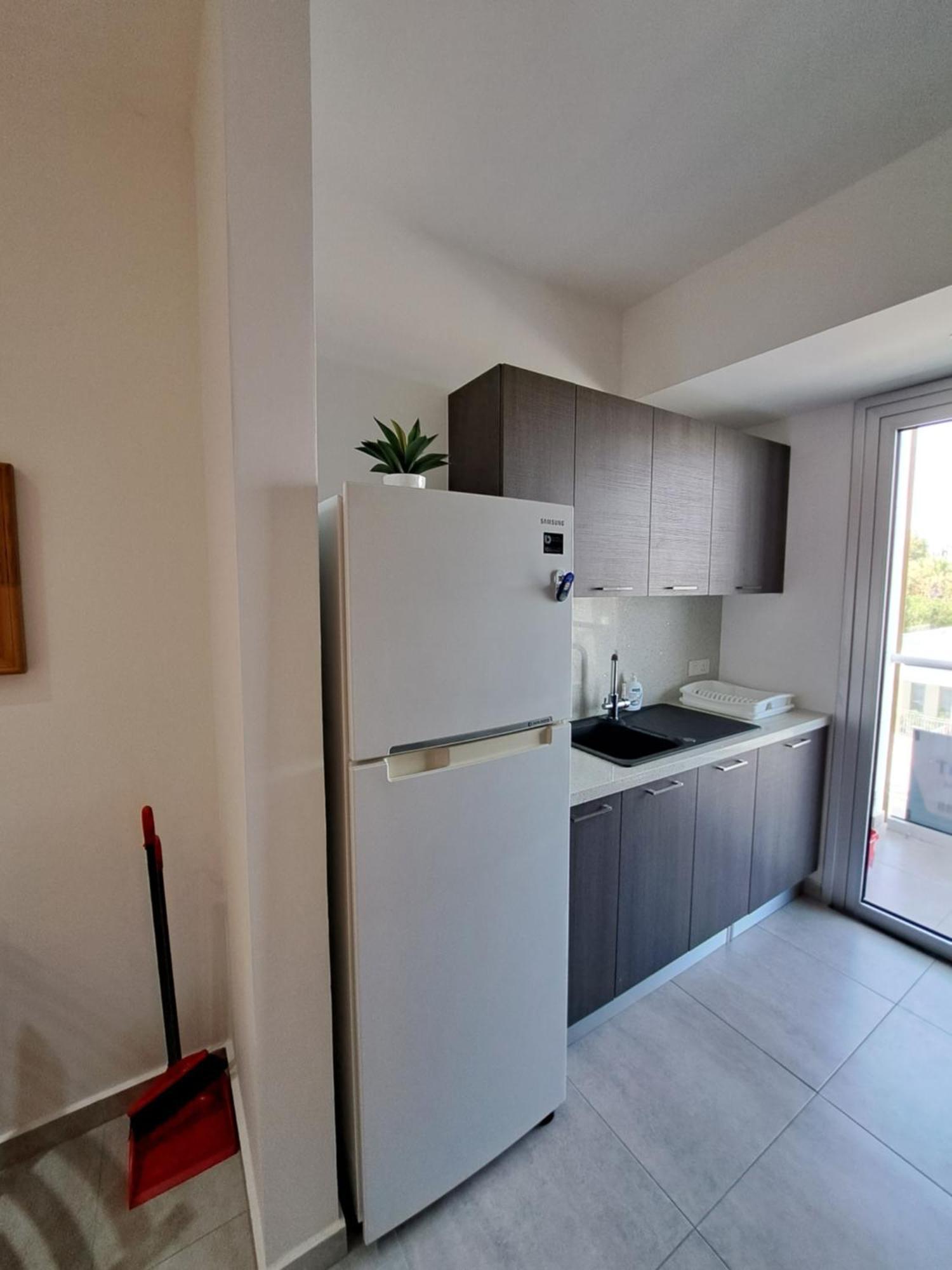 Albert'S Apartment St Lazarus 402 B - First Floor ลาร์นาคา ภายนอก รูปภาพ