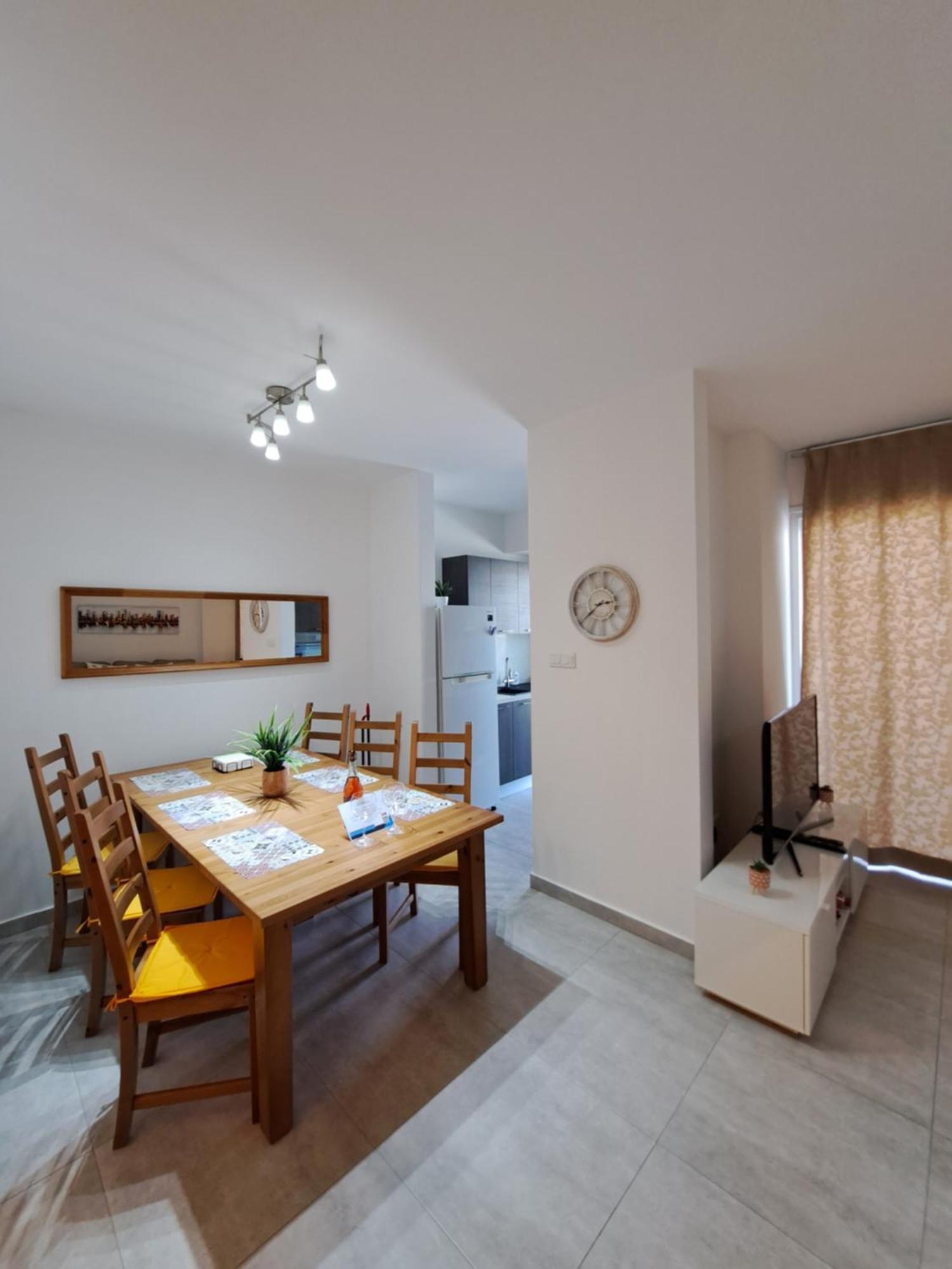 Albert'S Apartment St Lazarus 402 B - First Floor ลาร์นาคา ภายนอก รูปภาพ