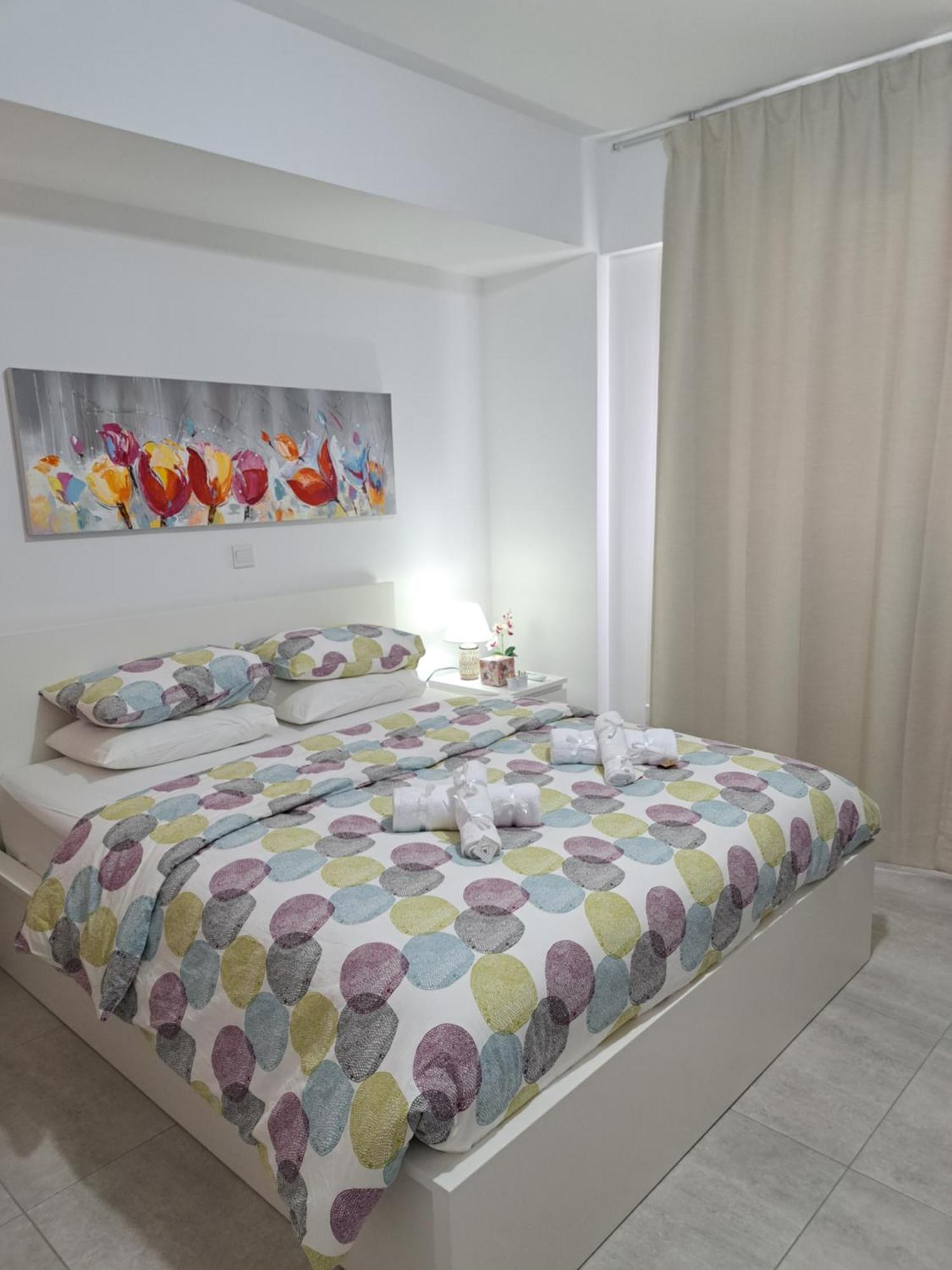 Albert'S Apartment St Lazarus 402 B - First Floor ลาร์นาคา ภายนอก รูปภาพ